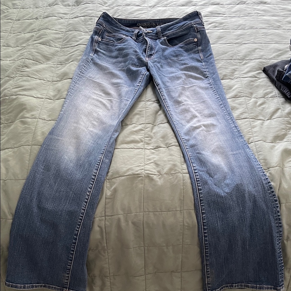 American Eagle Outfitters Classic Blue Jeans